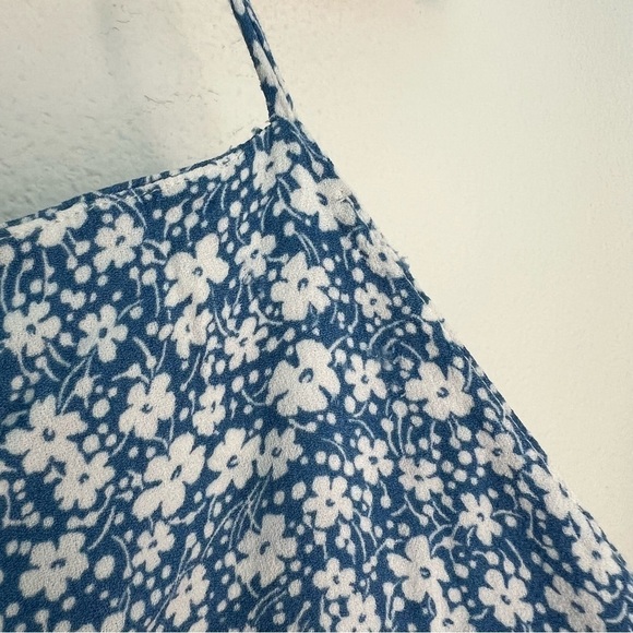 Reformation Tasha Dress in Azzurro 10 - Picture 8 of 16